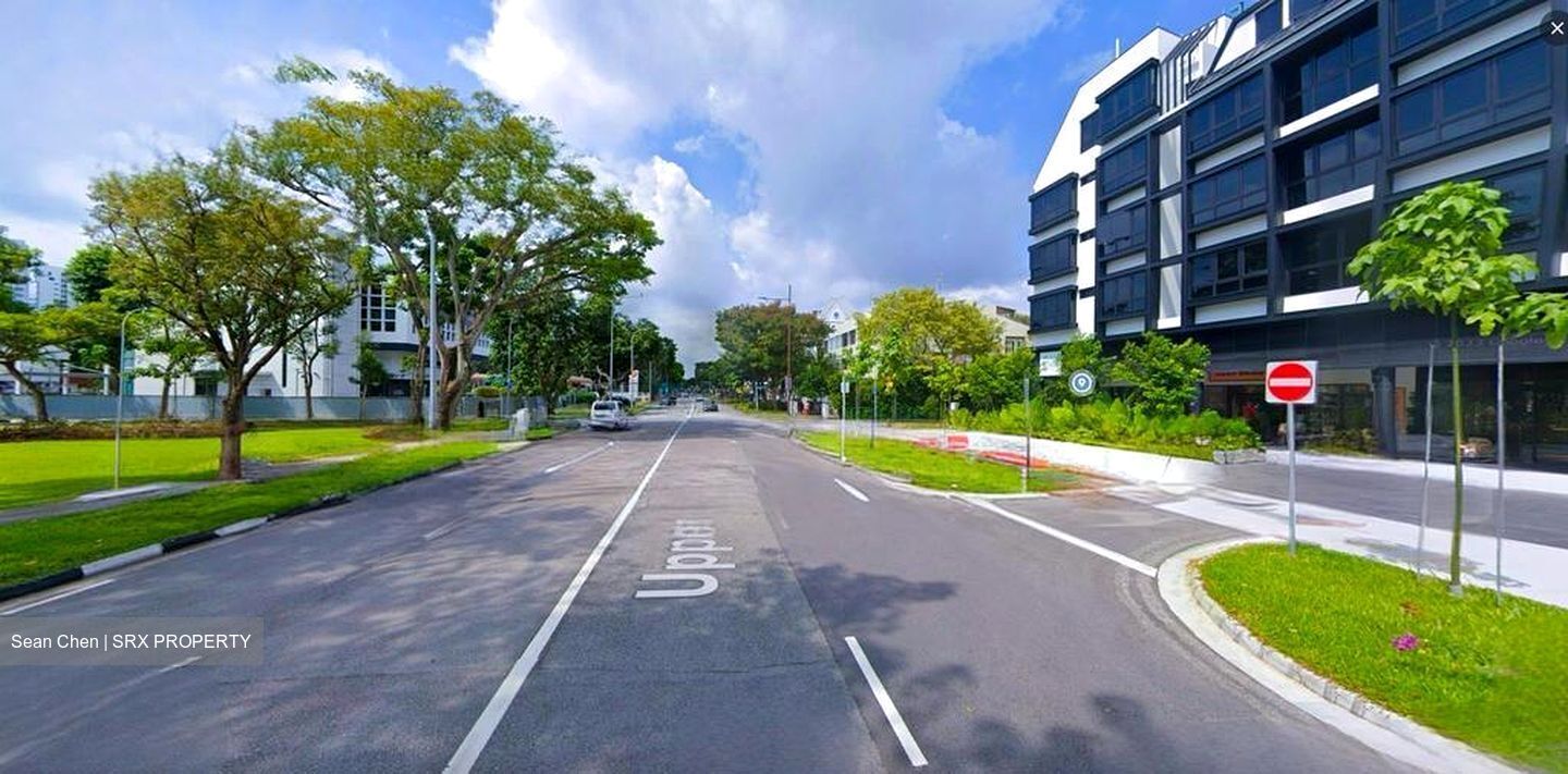 Siglap Centre (D15), Shop House #583466031